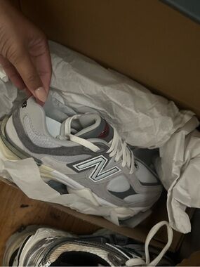 New balance 9060 sneakers in dark gray. Size 8.5. NWT